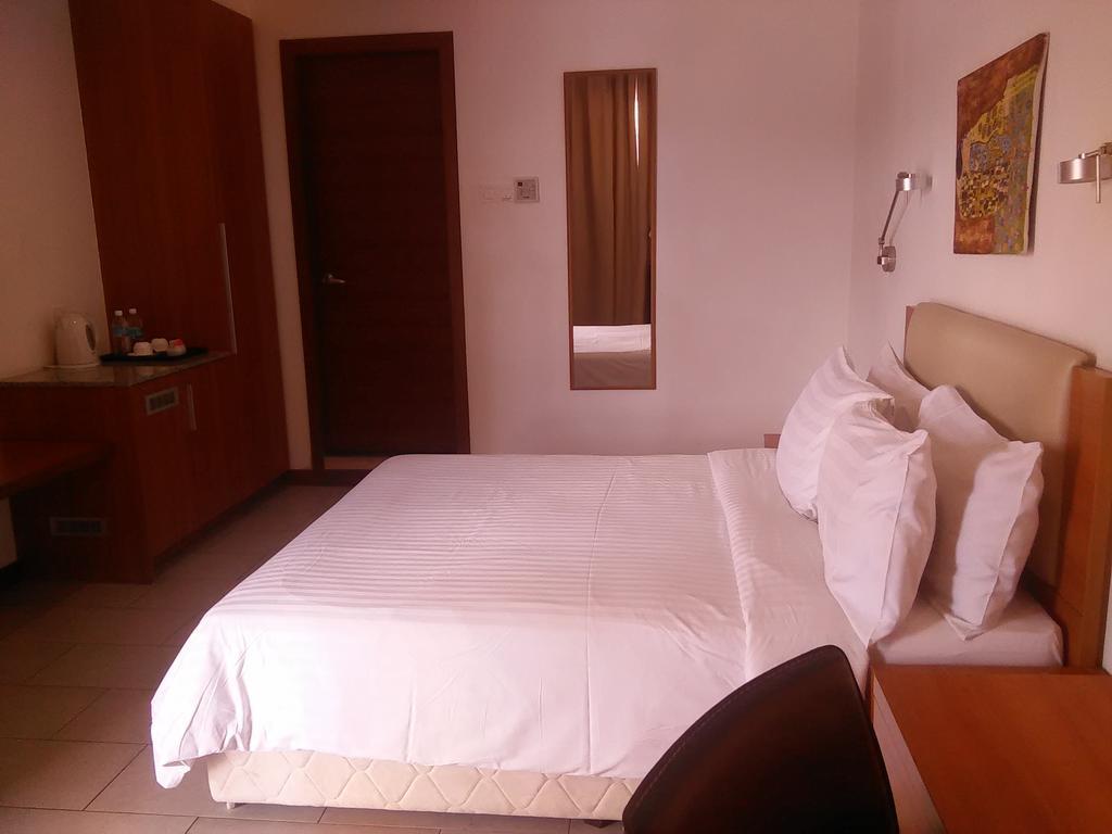 Gloria Swiss Hotel & Apartment Szandakan Kültér fotó