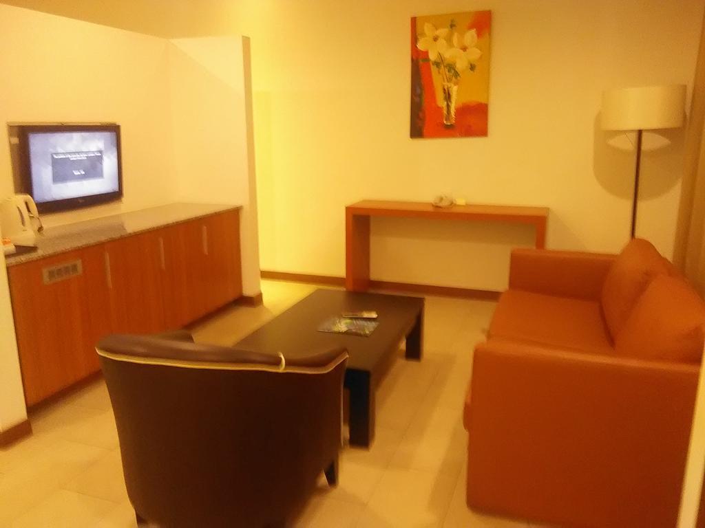 Gloria Swiss Hotel & Apartment Szandakan Kültér fotó